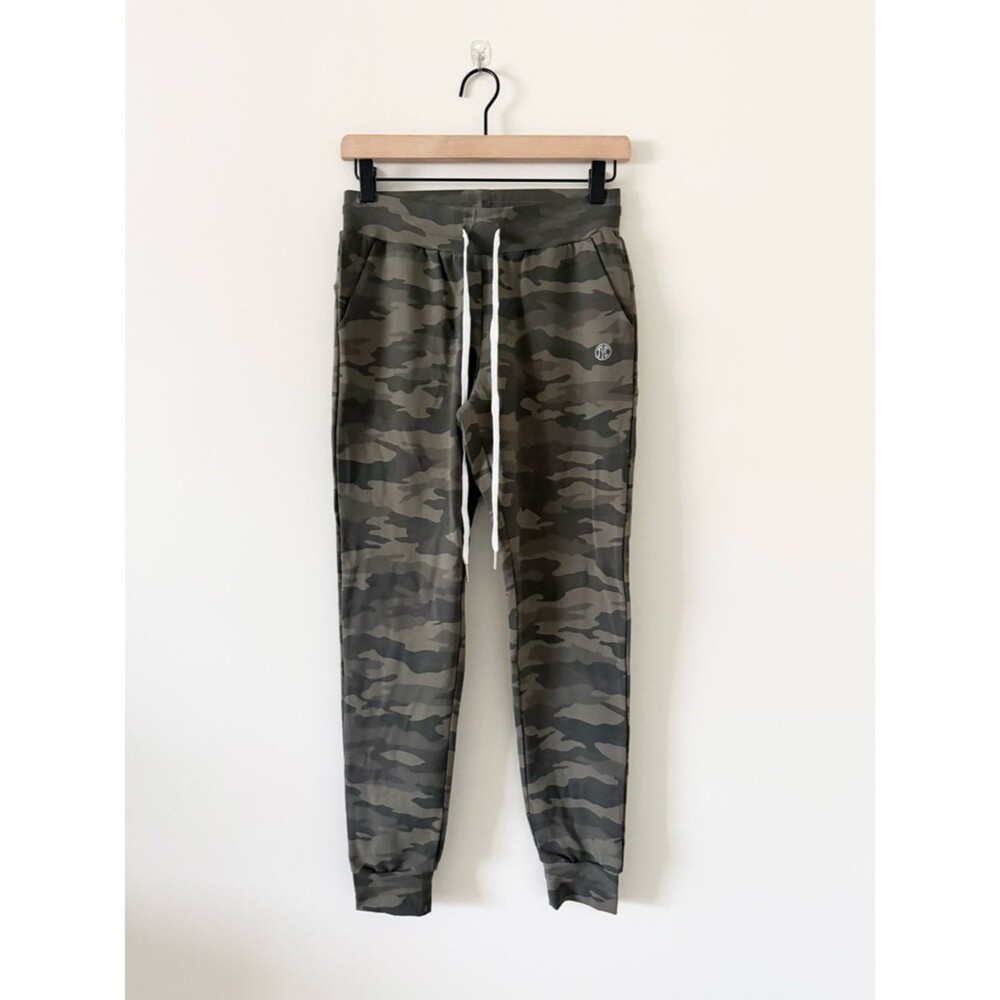 NWT Til You Collapse Performance Green Camo Jogger Size S